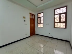 100 m2 2 Bedrooms Apartments for Rent in Basra Other