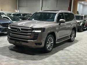 land-cruiser-gxr-twin-turbo