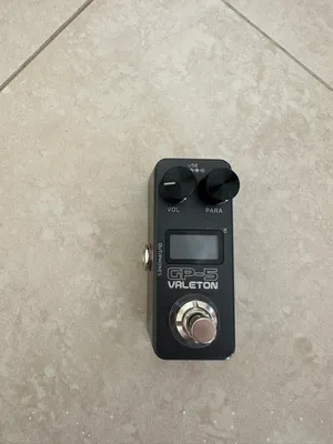 VOX Valenton GP-5 Guitar Preamp / tuner pedal - compact