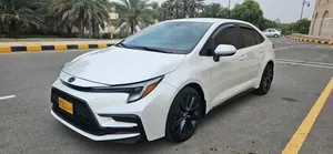 Toyota Corolla SE 2024 white