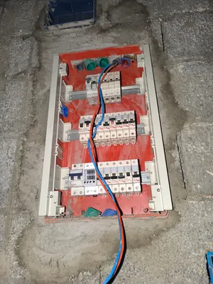 فني كهرباء منازل باسعار مناسبة حواله وشيك وكاش