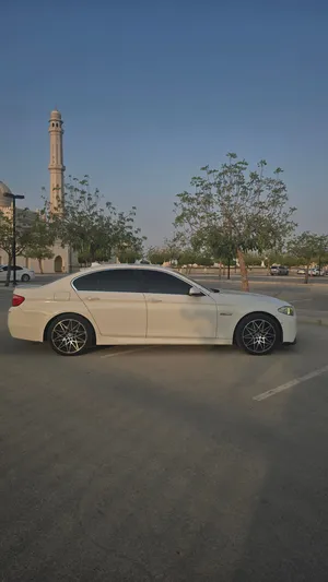 سيارة BMW 528i 2011
