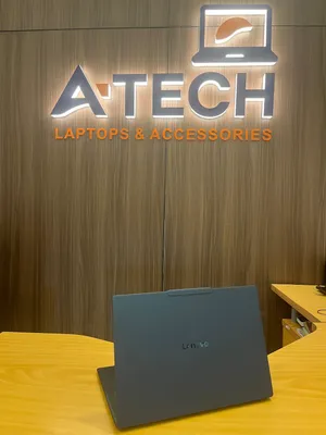 Lenovo Yoga Slim 7 Snapdragon X Elite X1E78100