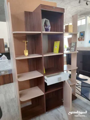 مكتبة للبيع