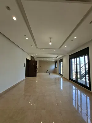 شقة مميزة ومطلة للبيع في عبدون-15443