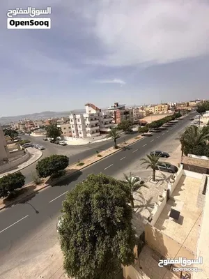 شقه للبيع في الثالثه جديده لم تسكن طابق ثاني شارع رئيسي مقابل السادسه اكمال المنشور في الأسفار