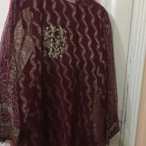 2عبايه سوارية وفستان سوارية قابل للتفاوض