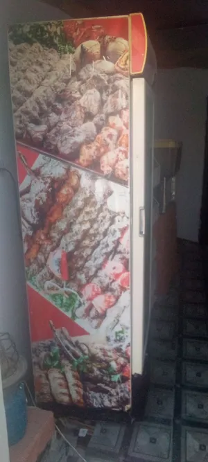 ثلاجة عرض للبيع