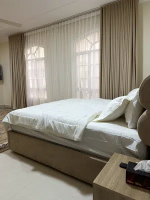 غرفة للإيجار اليومي
