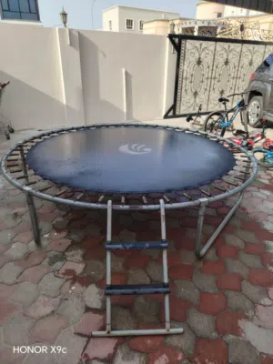 ترامبولين للبيع غير قابل للتفاوض