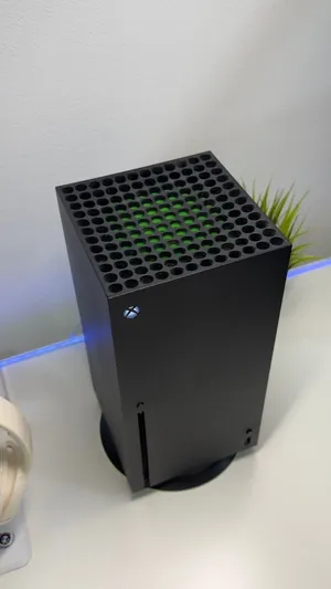 Xbox series x نظيفة جداً جداً