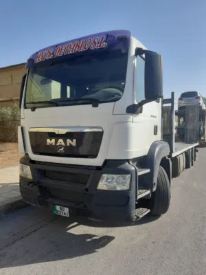 مان سطحه عليه بكرة سحب موديل 2015 مرخص تب نظافة على الفحص