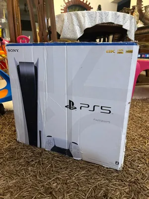 Play station 5 للبيع بحاله جيده