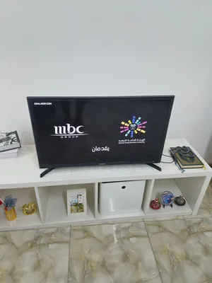 شاشة سامسونغ 32 انش لون اسود فل HD مع ريموت كنترول الأصلي و البور كيبل ، استعمال نضيف like new