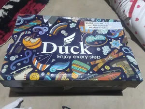 كوتشي Duck جديد للبيع بسعر مغري