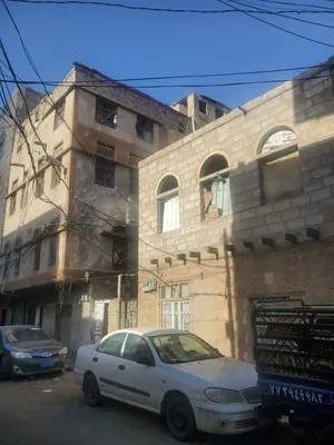 Building for Sale in Sana'a Hayel St.