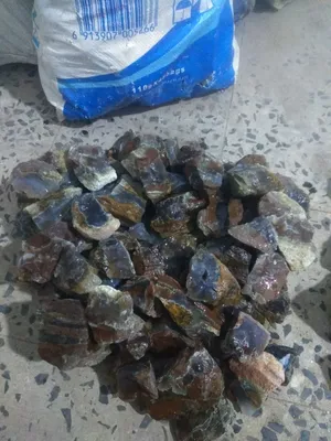 للبيع احجار عقيق خام سماوي