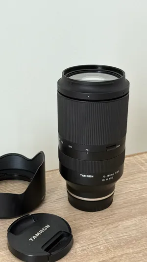 عدسة تامرون Tamron 70-180mm F/2.8 Di III VXD for Sony Full Frame/APS-C E-Mount, Black