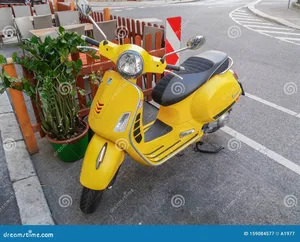 فيسبا GTS SUPER 2018 300cc كفاله سنه بسعر مغري