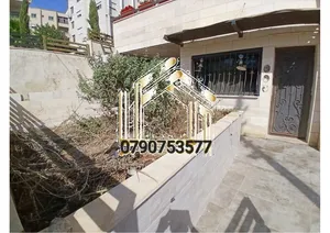 شقة ارضية مستقلة للايجار في ام السماق مع حديقة وترسات وكراج خاص