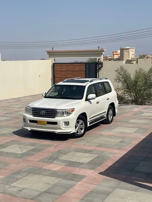 Used Toyota Land Cruiser in Al Batinah