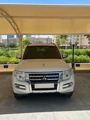 للبيع Mitsubishi Pajero 3.5 V6 موديل 2022
