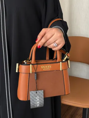 شنط يد Guss