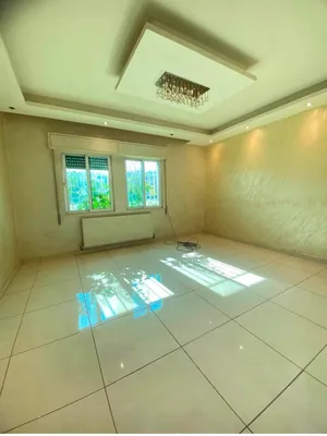 شقه ارضي للبيع