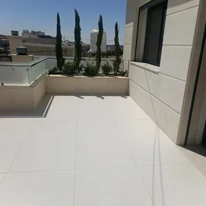 شقة مميزة للبيع في ناعور باطلالة رائعة 15585