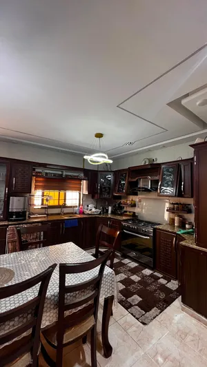 منزل للبيع في الزرقاء جبل طارق خلف اسواق طارق