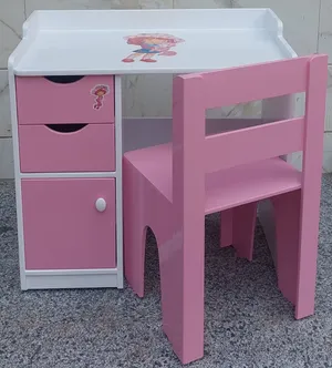 مكتب عصري بألوان مبهجة يمنح طفلك مساحة مثالية للدراسة والإبداع! مع تصميم مستوحى من شخصية بن تن