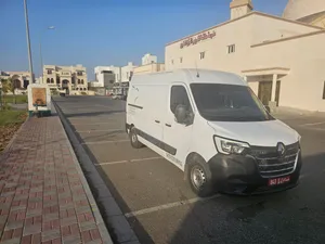 Used 2021 Renault Box Truck for Sale — Reliable Commercial Vehicle