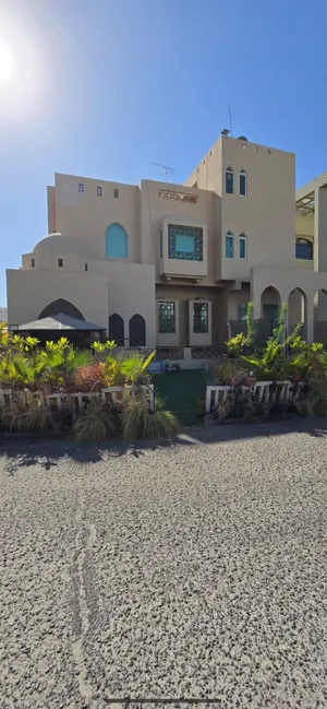 820 m2 More than 6 bedrooms Villa for Sale in Al Ahmadi Fintas