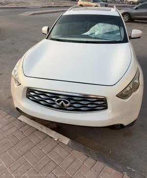 Used Infiniti FX35 in Ajman
