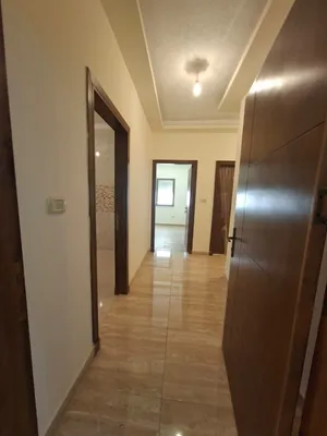 بناية سكنية للبيع في صويلح-15450