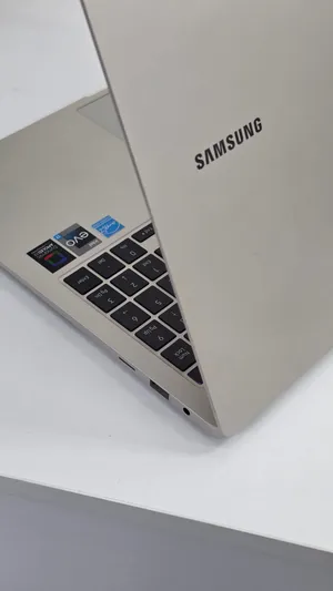لابتوب سامسونج من احدث الاصدارات مع شاشه 3k جيل 13TH CORE I7 RAM 16GB DDR5 512GB SSD