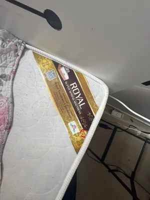 سرير نفر واحد مع الفرشة للبيع -one size bed for sale with mattress