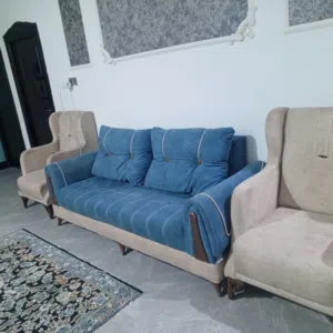 عشر مقاعد ثلاثة كبار و و إثنين صغار مع طبلات خشب