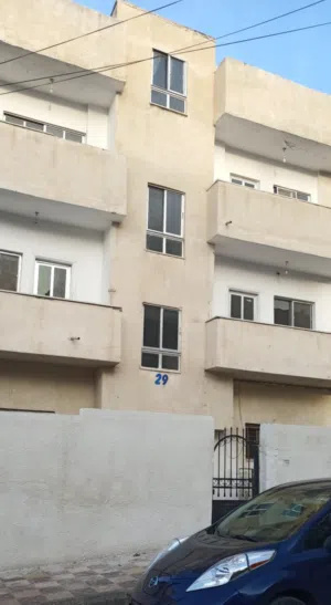 عمارة سكنية للبيع جاهزة للسكن او الاستثمار ماركا الشمالية