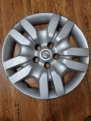 Nissan orignal 16 inch 4nos wheel caps for sell.