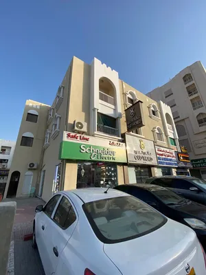 محل تجاري للإيجار في الغبرة الشمالية / Shop for rent in North Ghubrah
