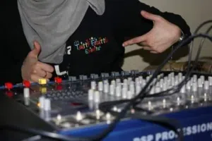 أجهزة صوتية للحفلات sound system بأشراف لاعبات الديجي المحترفات (أجعلي يومك مميز معنا)