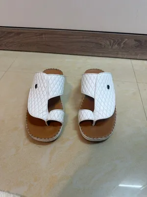 للبيع وطيه من قصر الاحذيه