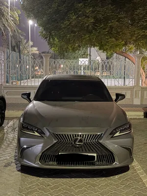 Lexus Es350 2021 لكزس خليجي ثاني مالك من الوكالة بحالة ممتازة