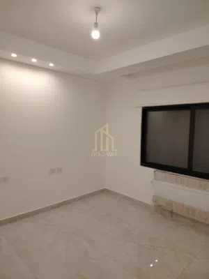 عقار يستحق المشاهده شقة طابق أول 170م في ام اذينه بسعر مميز / ref 1033