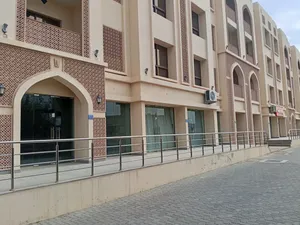 محل للايجار بمساحة بناء 50 متر استثمر فى مجمع مزايا السكنى والتجاري خلف سيتى سنتر الموالح