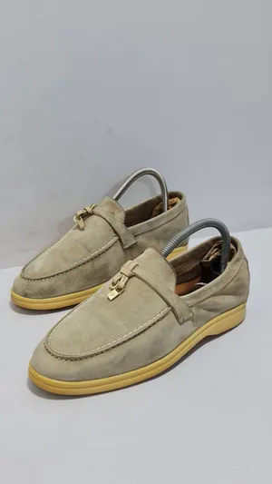 LORO PIANA  SIZE 39 40