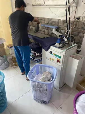 مكواة بخار من شركة comel الإيطالية لمشروع مغسلة ملابس  Steam iron For laundry