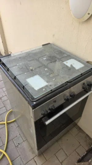 فرن وطباخة للبيع