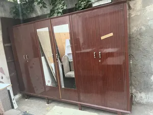 خزانه ملابس درفتين